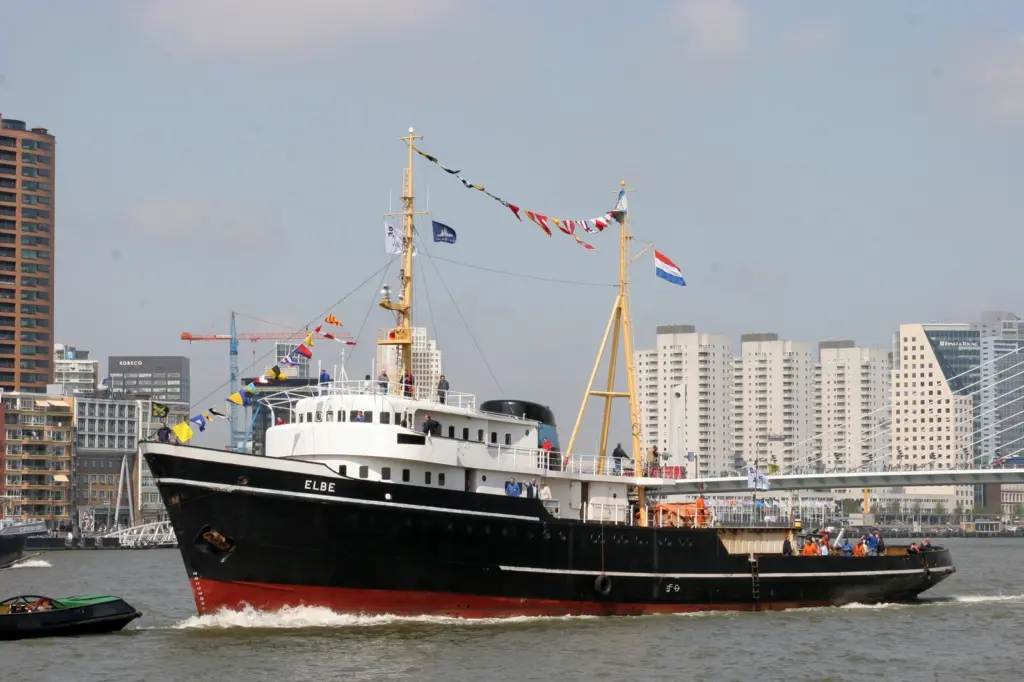 00_41776_6_-_Elbe_-_ITS_2006_001