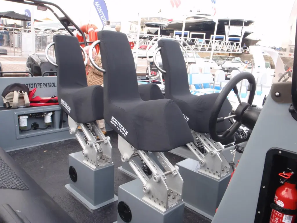 00_40885_OCT_Safety_Seats