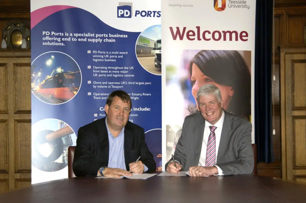 00_43139_OCT_Safety_PD_Ports