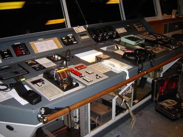 00_40661_Nov_NavComms_AMI