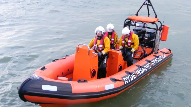 00_43120_JAN-News-Lifeboats