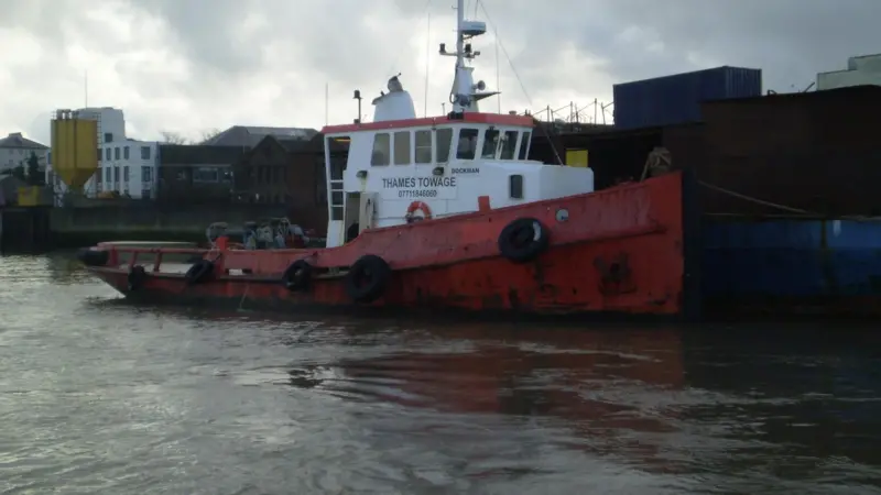 00_43162_DEC_EXtra_TTS_Dockman
