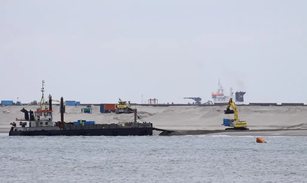 00_43198_JAN-Dredging-CEDA