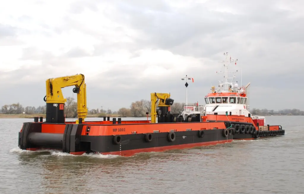 The barge ‘MP3002’ will be towed or pushed when in service in the South Atlantic.