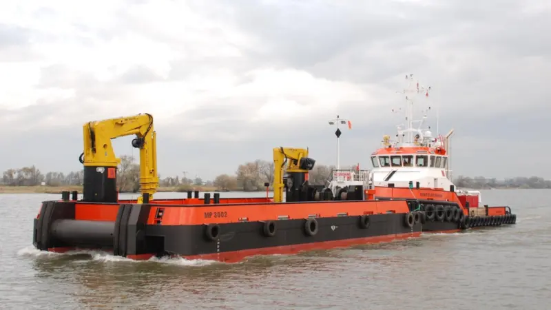The barge ‘MP3002’ will be towed or pushed when in service in the South Atlantic.