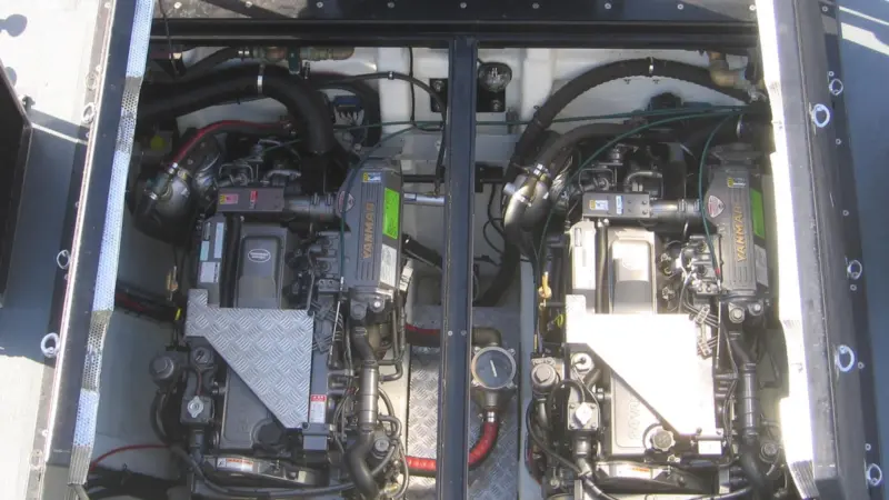 To ensure a high level of maintainability, the engine compartment length was increased to ensure good access to the Yanmar engines.
