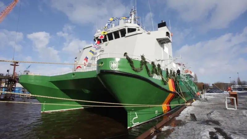 The Noordseewerke Shipyard will continue building workboats for a few years despite being sold to a wind turbine builder.