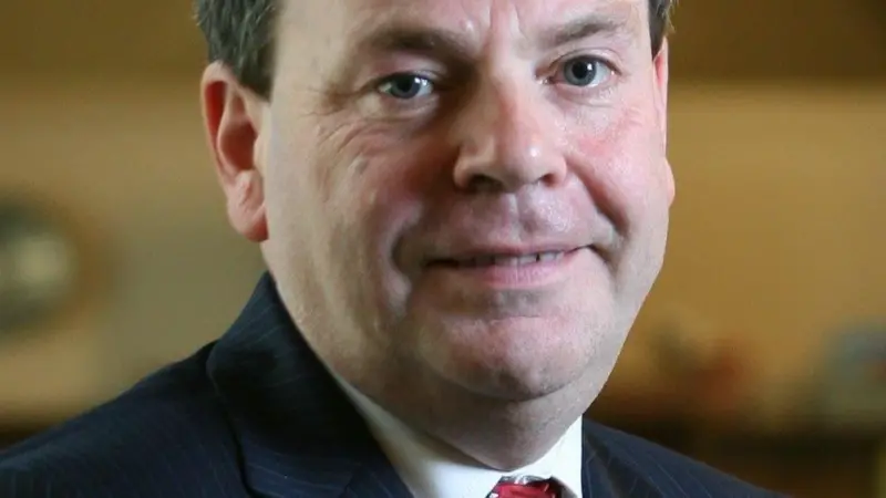 UK Business Minister Ian Lucas called on the marine industries to work together.