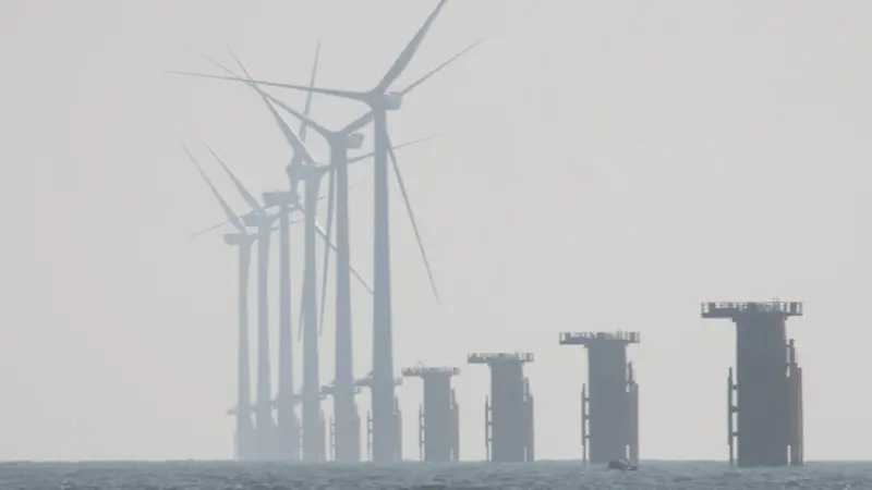 The additional funding for UK ports is aimed at attracting investment in the wind energy sector and its supply chain. Photo by Peter Barker.