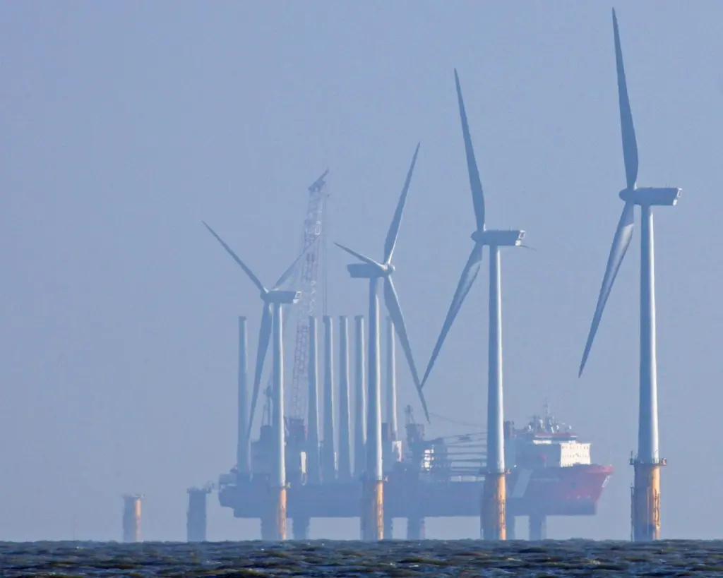 GE’s UK manufacturing facility will produce the new 4MW offshore wind turbine and future generations of GE’s offshore technology. Photo by Peter Barker