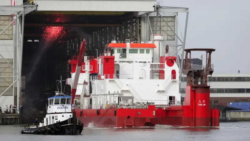 The ZHONG GUO SHUI DIAN J09 is launched last month at IHC’s Hardinxveld-Giessendam yard.