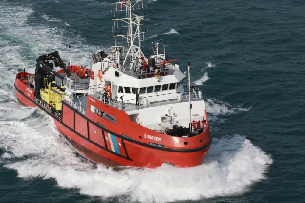 ‘SOSRCEM’ is an evolution of ‘ARCA’, the Damen designed pollution response vessel owned by the Dutch Ministry of Transport.