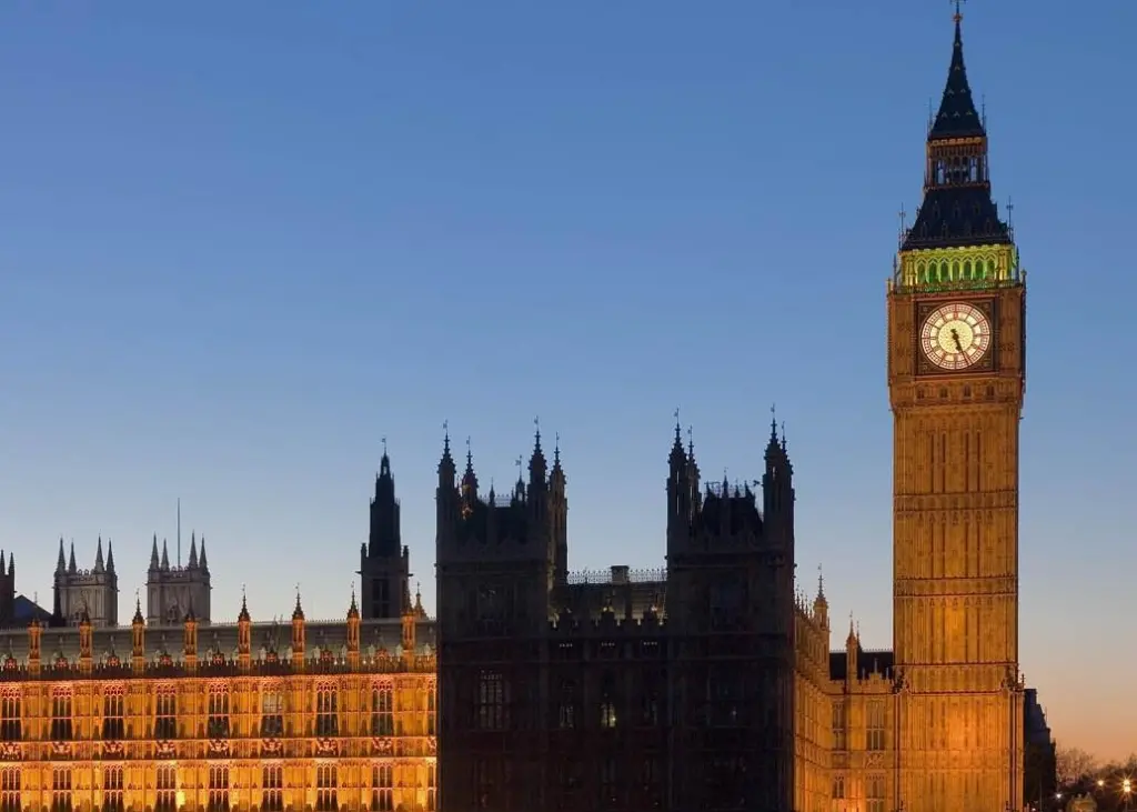 A new team in the Houses of Parliament has pledged an immediate freeze on the collection of backdated port rates.