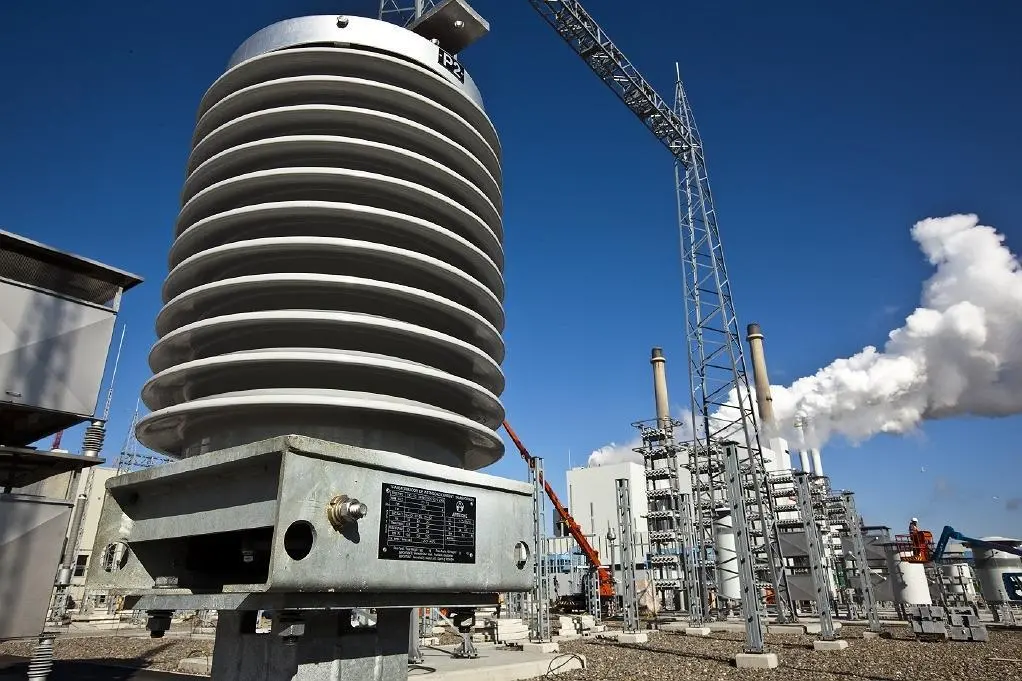 A current transformer at the Maasvlakte site. Photo: BritNed