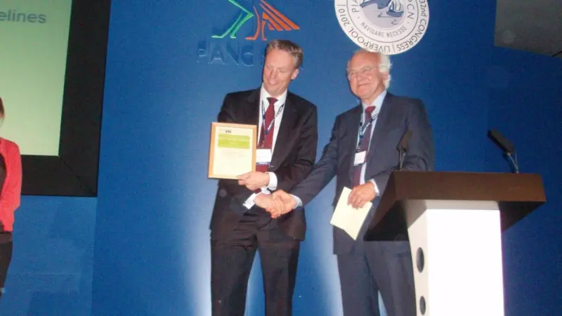 Award winner Stefan Aarninkhof with former CEDA director Jan van’t Hoff at presentations in Liverpool last month.