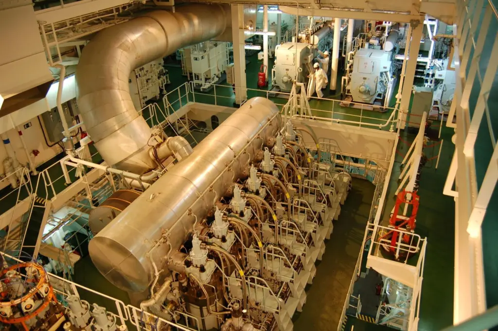 Ship operators are beginning to give their crews bonuses based on improvements in fuel consumption and related environmental aspects.