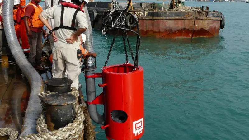 The improved TT pump in use in a small scale dredging project.