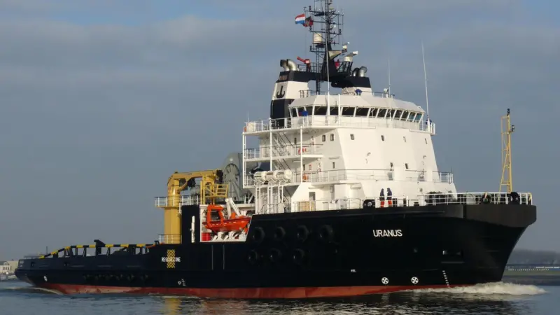 The 24,500 hp, 280 tons bollard pull ‘Uranus’ is one of the latest additions to the Harms fleet. (Photo courtesy R Hoffmann)