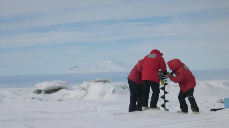 The €1.8m, two year project will deliver the world’s first wireless, through ice wireless location and communication system.