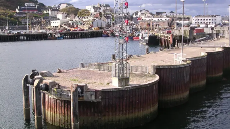 The walls of Mallaig Harbour needed no less than 850 anodes to protect them.