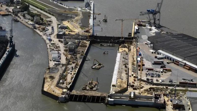 The Kaiserschleuse construction site had to be completely closed down for about eight weeks last winter.