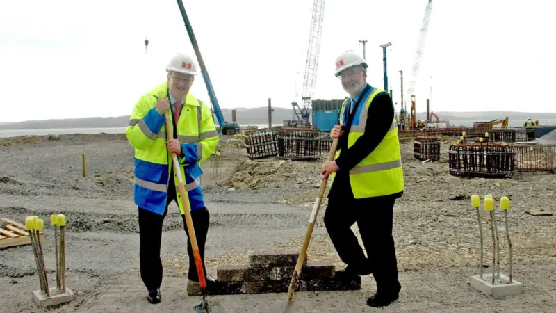 Scotland’s minister for transport, infrastructure and climate change Stewart Stevenson (left) joined Stena Line’s project manager Alan Gordon to get a progress update on Stena Line’s new £200m Port of Loch Ryan development.