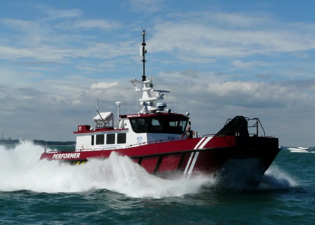 Performer has a maximum speed of 26 knots and a range of 600 Nm.