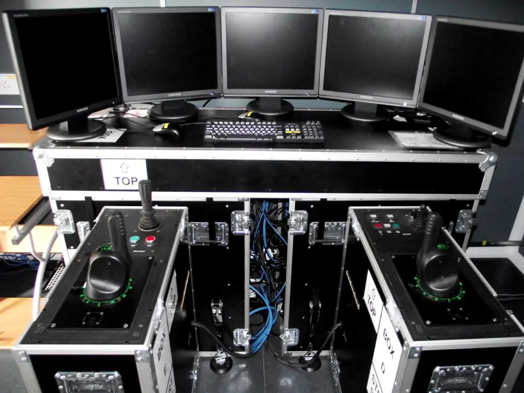 Svitzer’s portable simulator has a permanent containerised home.