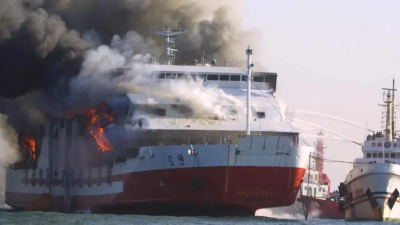 The ISU believes that its members should be properly rewarded for work that they do in salvage operations which help to protect the marine environment. Photo courtesy of ISU.