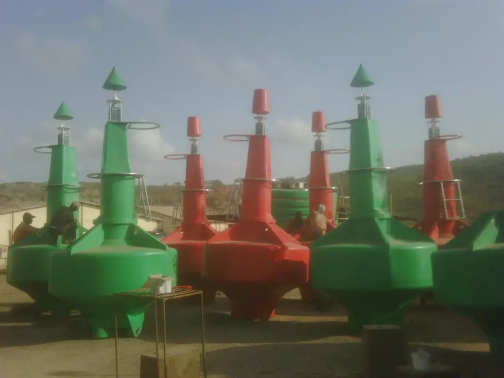 Ten Sealite’s Nautilus 2200 Ocean Buoys in addition to 18 other Sealite buoys now mark the way into Dighi Port in India.