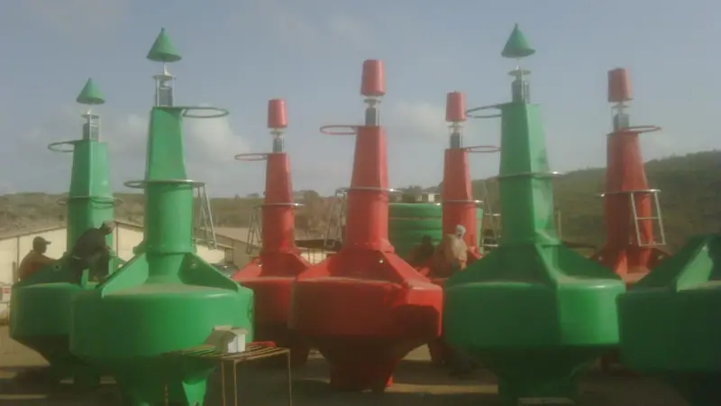Ten Sealite’s Nautilus 2200 Ocean Buoys in addition to 18 other Sealite buoys now mark the way into Dighi Port in India.