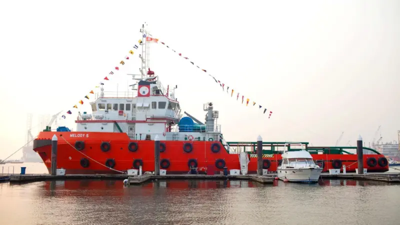 Melody 5 produces a bollard pull of 72mt and has a free running speed of 12.5 knots.