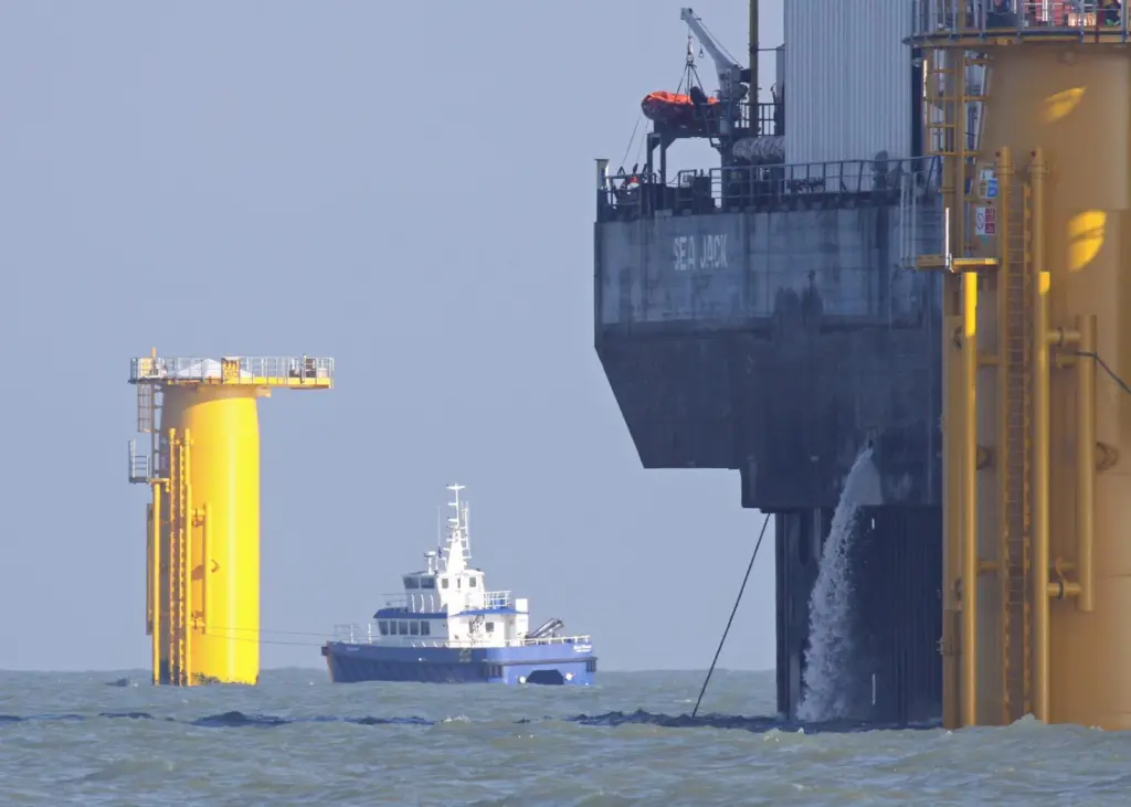 Future Round 3 wind farms will see large scale developments up to 300km offshore, with operators facing the problem of personnel transfer in more hostile conditions. Photo by Peter Barker