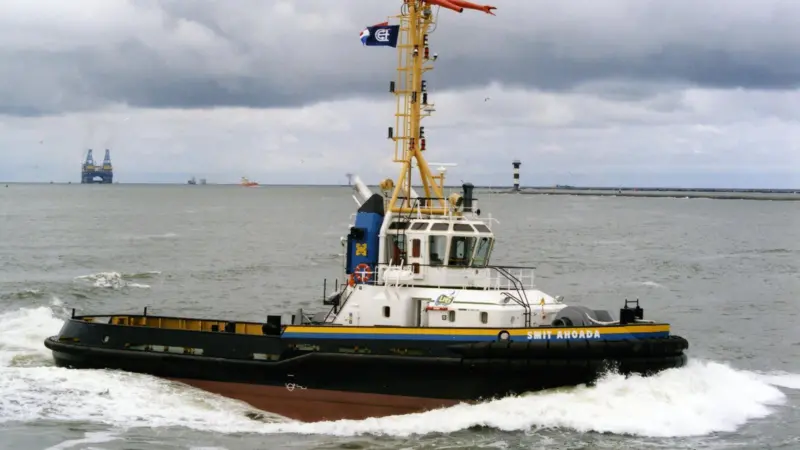Smit Ahoada is operating in the Thames on charter to Targe Towing.