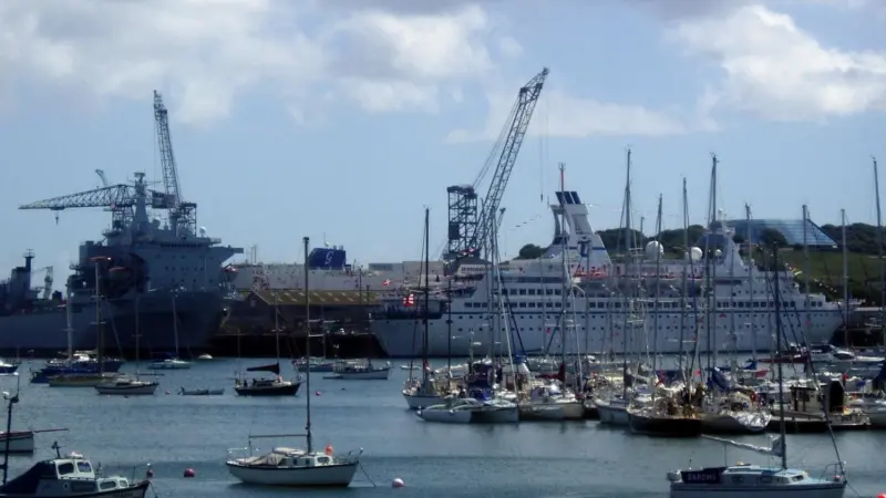 Maerl beds in the Port of Falmouth are considered a non-renewable resource. Photo by Andy Roberts.