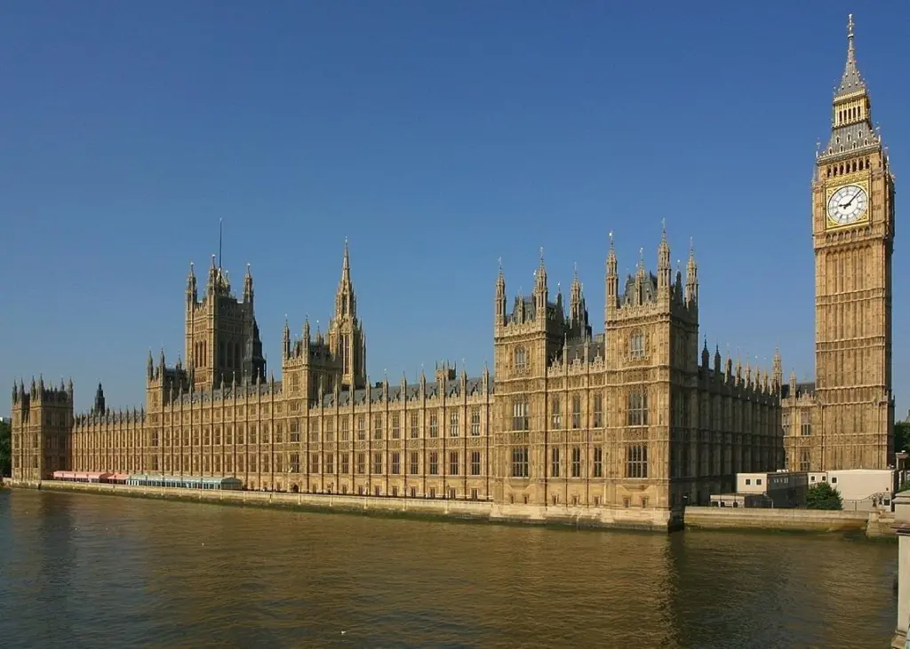 The presentation in the House of Commons highlighted the importance of the marine industry to the UK economy and to the skills and jobs market.