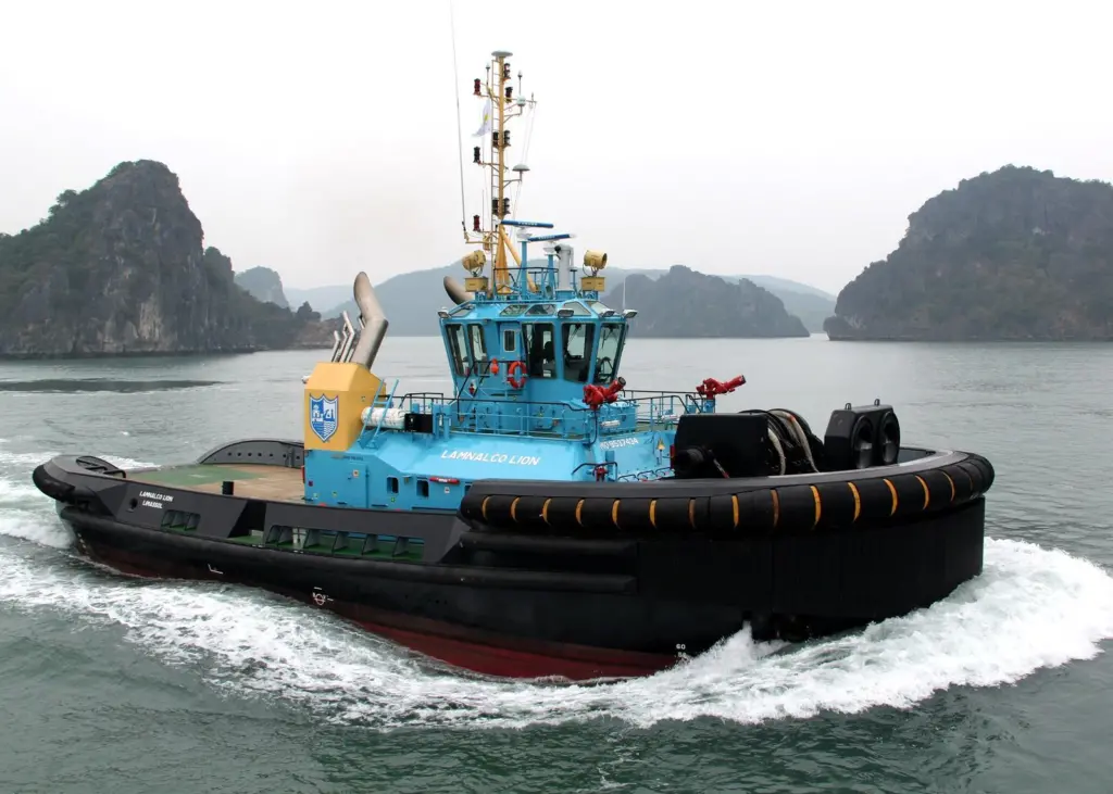 'Lamnalco Lion’ is one of a quartet of sister ships built to the Damen ASD Tug 3213 design.