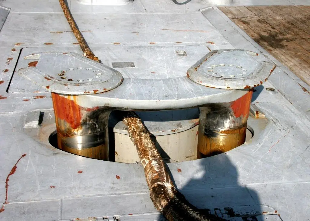 The unusual retractable ‘towing staple’ on the after deck of ‘Vortex’ is used for all ship handling and escort operations.