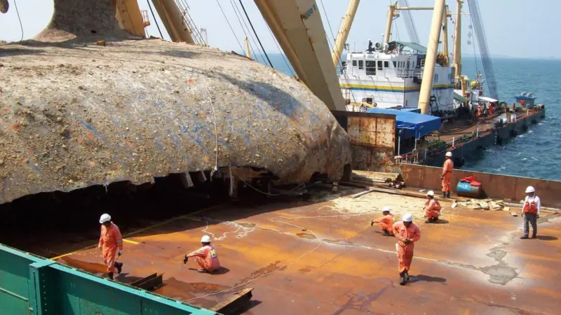 Wreck removal of the ‘Hyundai 105’ began in February and could take up to 16 months to complete.