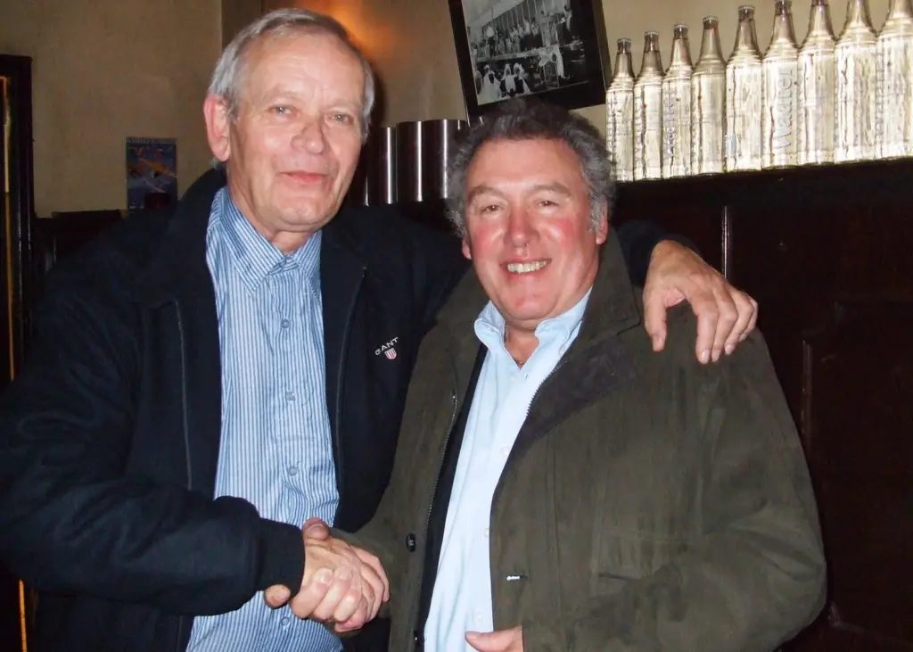 Henning Jorgensen from BUKH, left, concludes the new agreement with WaterMota MD Mike Beacham.