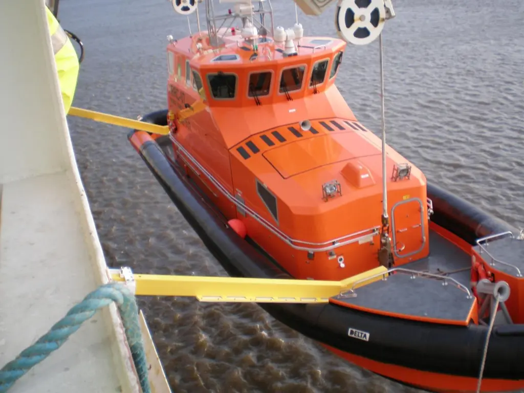 The SE Hydraulics damping systems enable ARRCs to be deployed quickly and safely, often in very harsh operating conditions.
