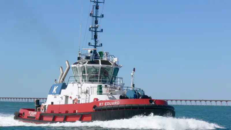 RT Eduard is an RT80 32 recent delivery from the Niigatta shipyard and now on charter to Rio Tinto, Dampier, Australia.