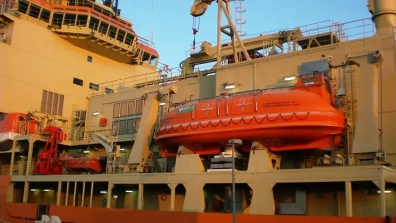 The acquisition promises improved integration possibilities of vessels and diving equipment.