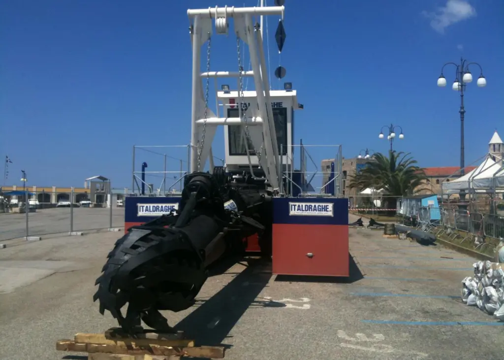This newbuild cutter suction dredger was delivered to the town of Pollica in Southern Italy last week.