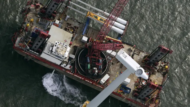 The experience gained on BritNed will benefit the participants on other major interconnectors and offshore renewable energy projects they are working on.