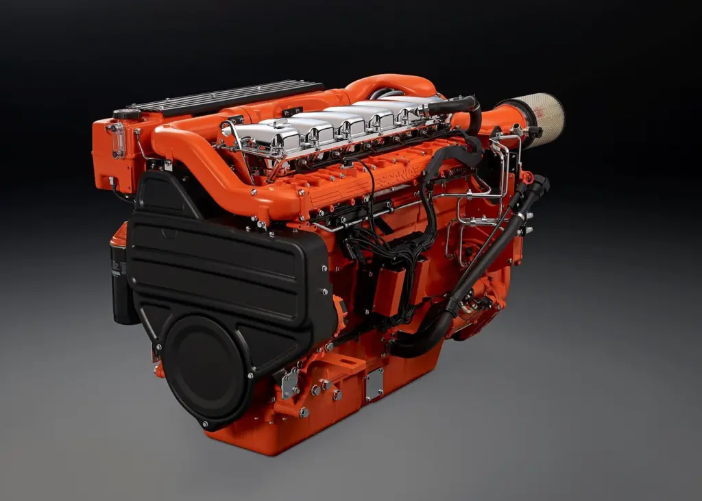 The new 13 litre marine engines range from 400 hp for continuous use up to 750 hp for patrol craft use.