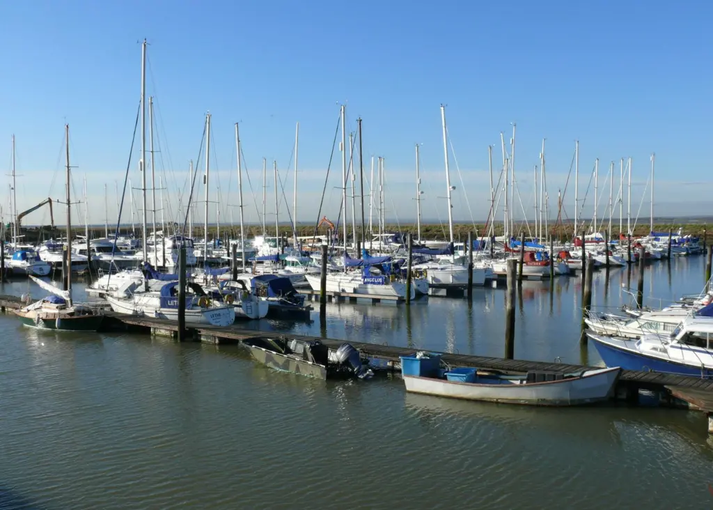 Bradwell Marina now has a 24 hour security system which monitors, records and alerts both the marina and the boat owners of problems.