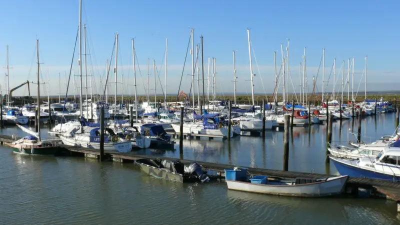 Bradwell Marina now has a 24 hour security system which monitors, records and alerts both the marina and the boat owners of problems.