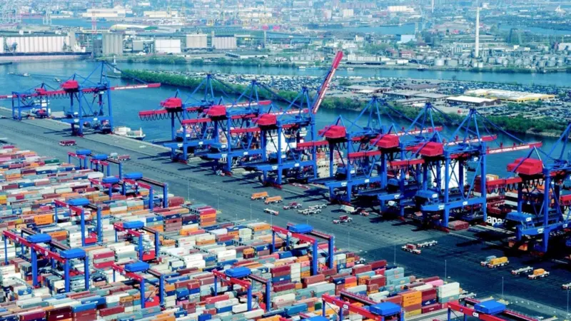 Hamburg prides itself on being a green port and is promoting the use of cleaner ships.