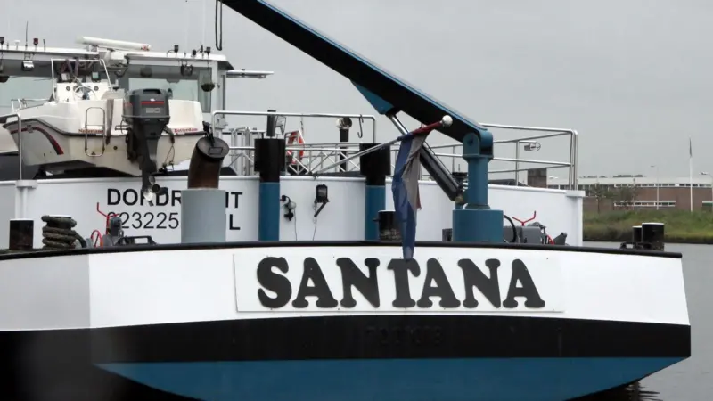 Santana received the 1,000th installation of an Alewijnse Marine Systems AIS transponder on an inland vessel based in the Netherlands.
